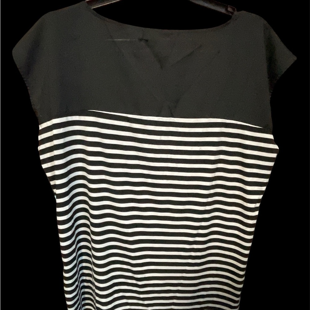 Calvin Klein Ladies Large Multicolor Sleeveless Blouse. - Picture 8 of 9